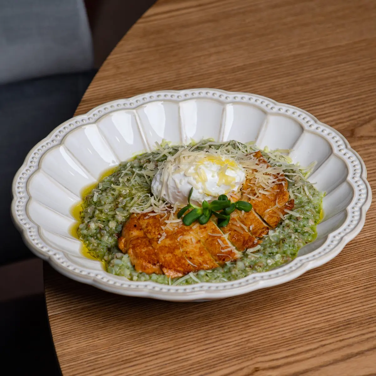 Зелёная гречка с куриной грудкой Изображение Зелёная гречка с куриной грудкой - AYAMI