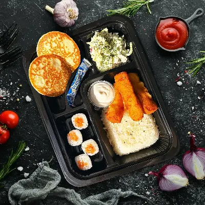 Ланч-бокс с рыбкой и рисом Изображение Ланч-бокс с рыбкой и рисом - Yo! Fish