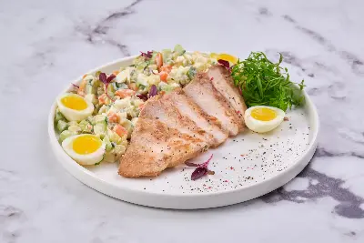 Оливье с курицей Изображение Оливье с курицей - МАМА