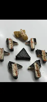 Онигири сет 8 шт (фреш,краб,курица,тунец,мидии,креветка,угорь,осьминог) Изображение Онигири сет 8 шт (фреш,краб,курица,тунец,мидии,креветка,угорь,осьминог) - Сытый Япоша