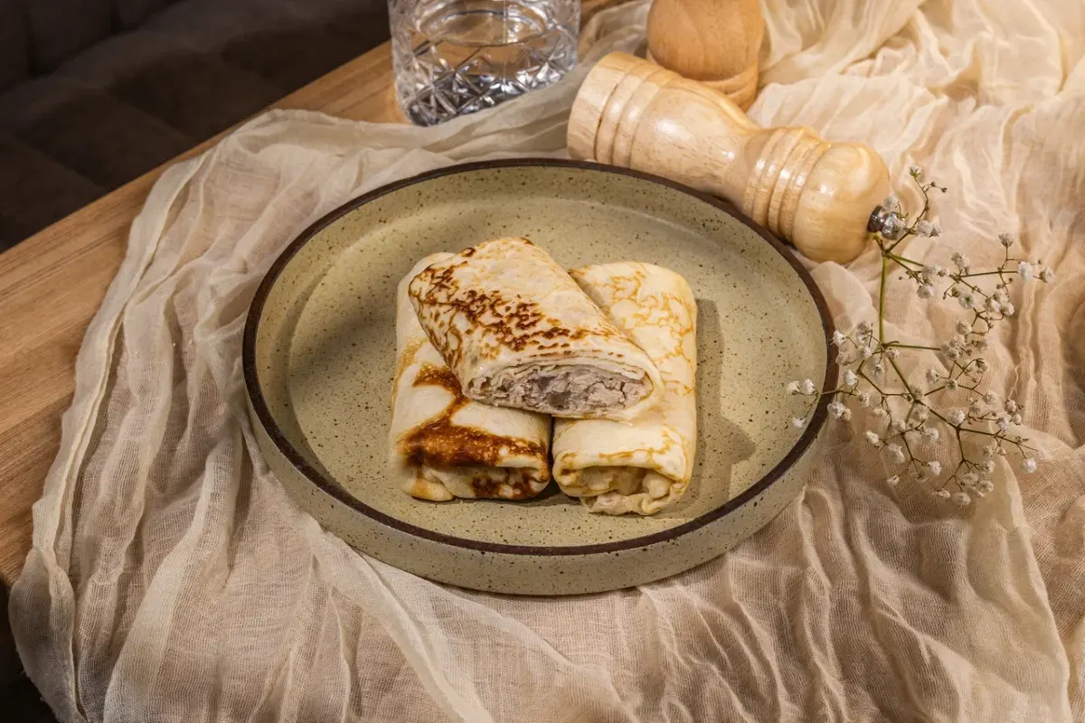Блины с куриным жульеном Изображение Блины с куриным жульеном - Тугарин