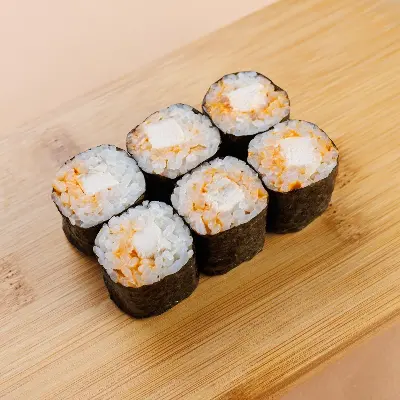 Ролл хосомаки с курицей в соусе том ям Изображение Ролл хосомаки с курицей в соусе том ям - Ям ям